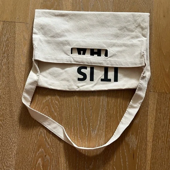 Stylish Cream Tote Bag - Picture 2 of 6